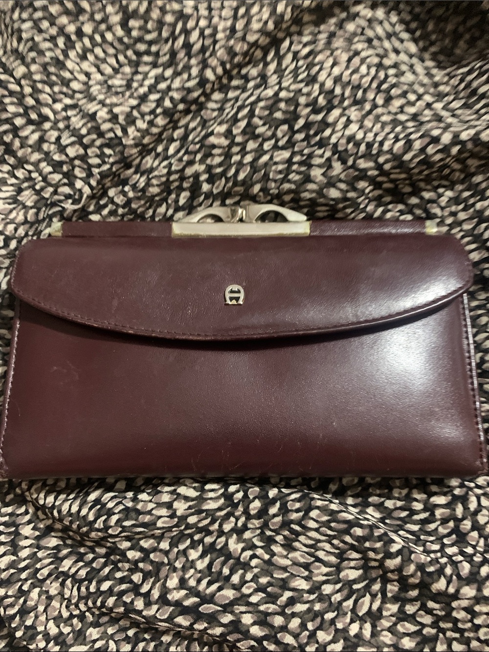 Etienne Aigner Maroon Leather Kiss-Lock Wallet